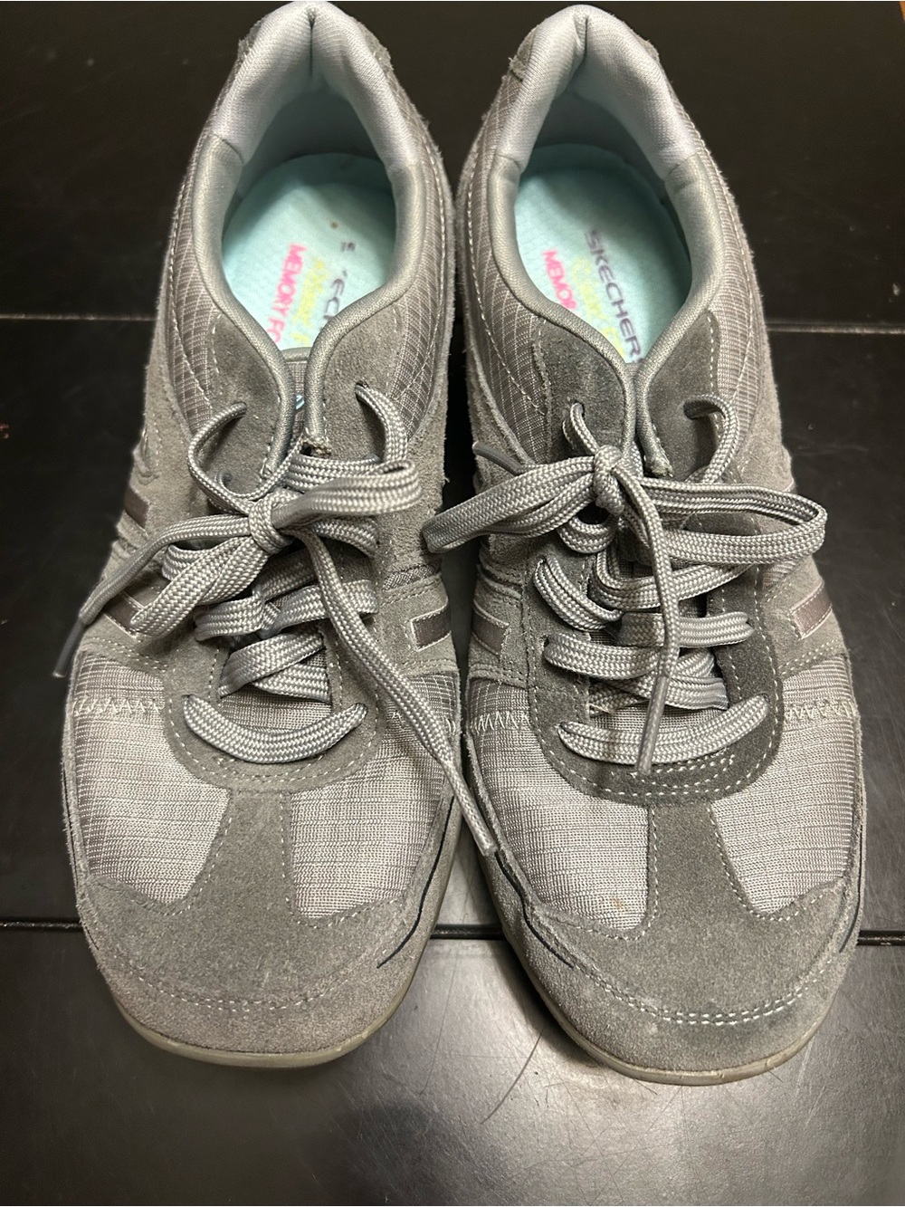 Skechers Light Gray Lace-Up Sneakers with Mint Insole - Picture 4 of 8